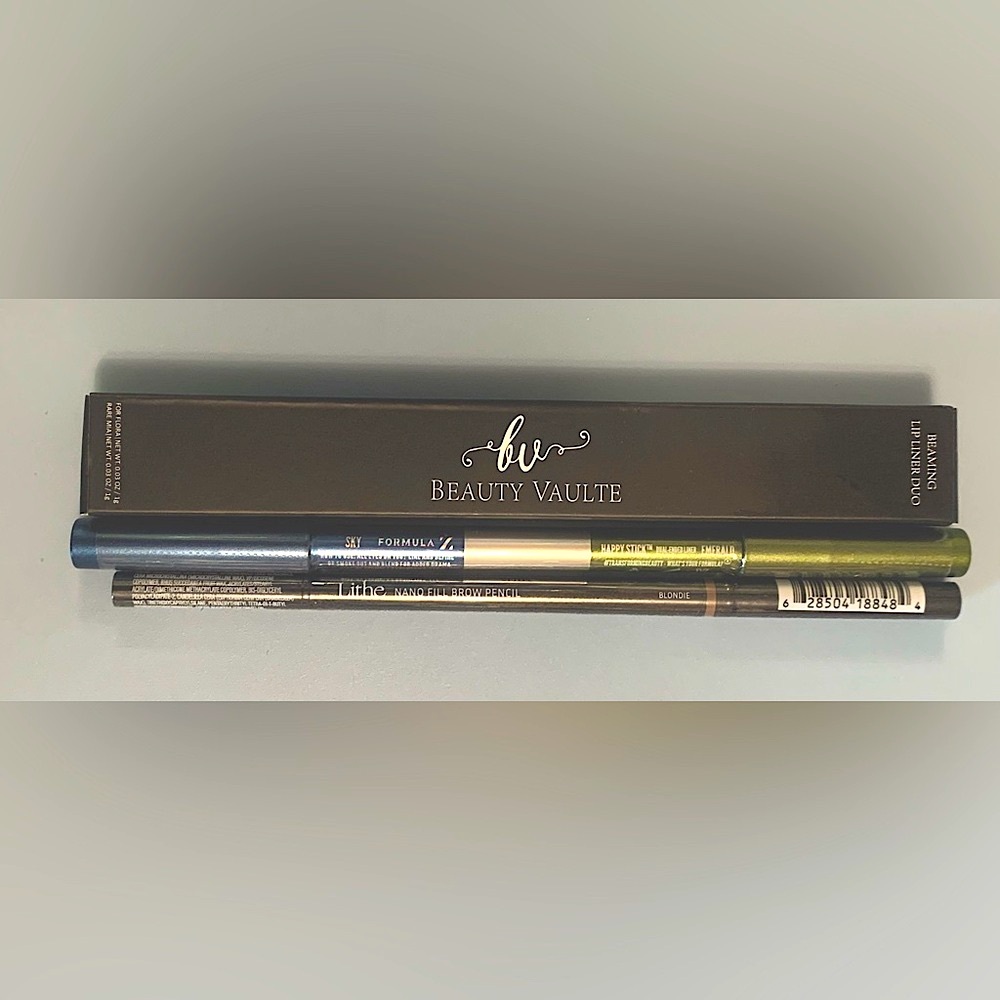 🌟4 Piece makeup bundle🌟